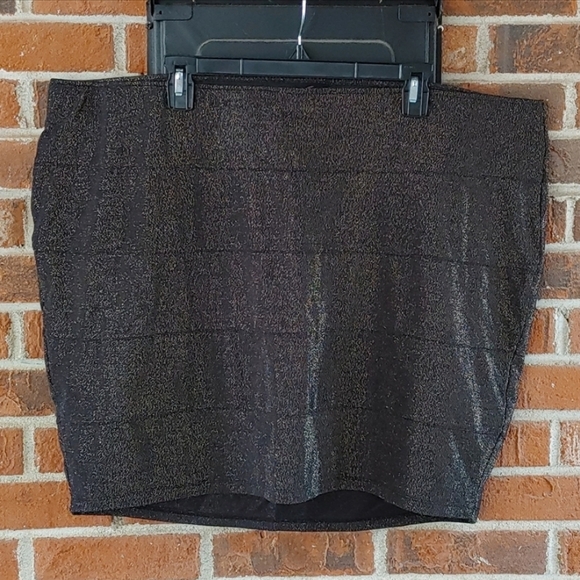 Torrid Mini Skirt Size 4X - Picture 2 of 8